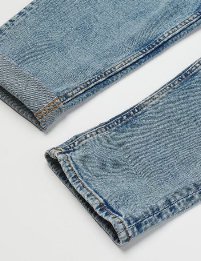 Picture of Slim Minimalist Bifold Wallet